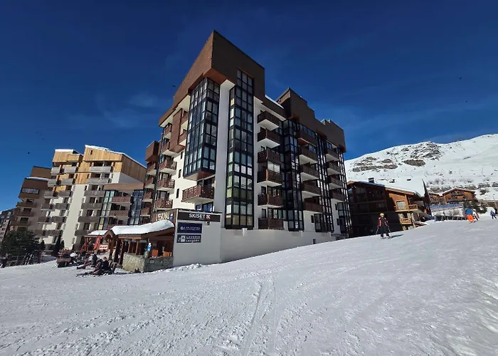 Daire L Eskival Val Tho In Out