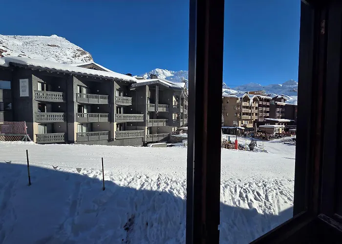 Daire L Eskival Val Tho In Out *