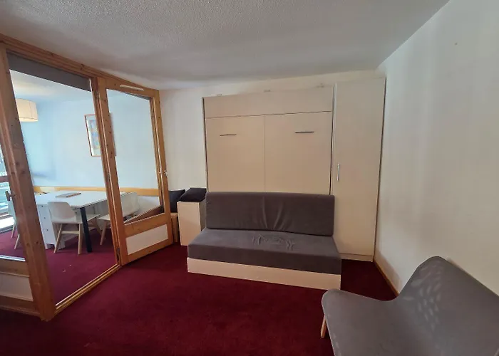 Daire L Eskival Val Tho In Out *